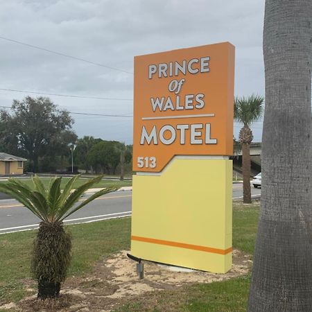 Prince Of Wales Motel 莱克威尔士 外观 照片