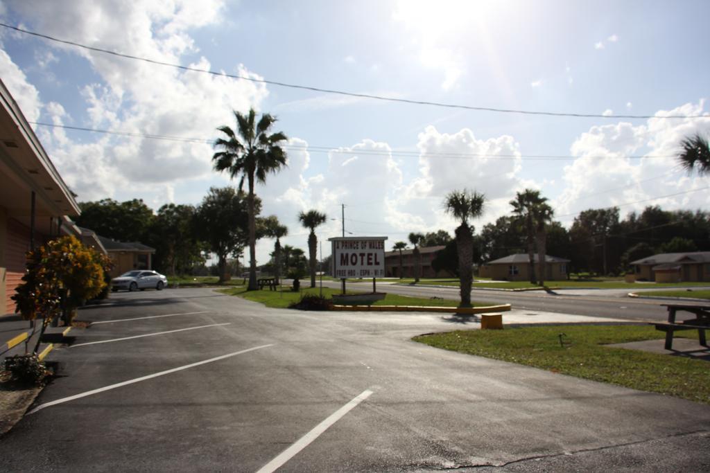 Prince Of Wales Motel 莱克威尔士 外观 照片