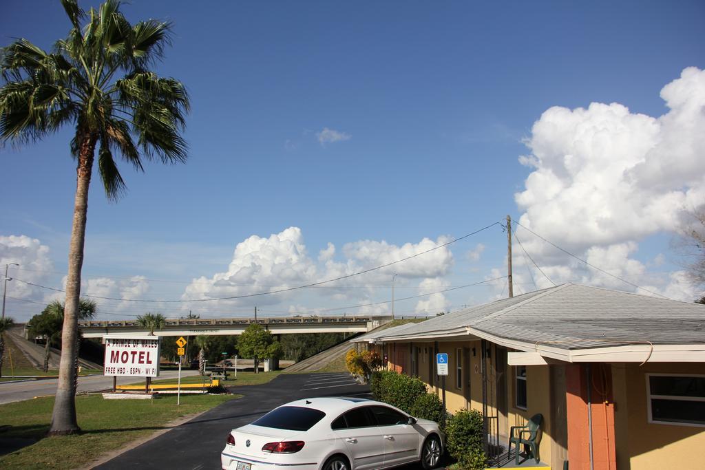 Prince Of Wales Motel 莱克威尔士 外观 照片