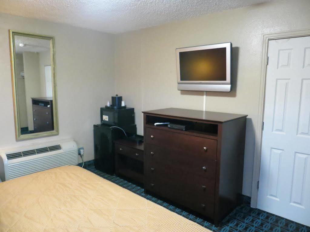 Prince Of Wales Motel 莱克威尔士 外观 照片