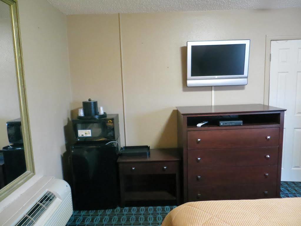 Prince Of Wales Motel 莱克威尔士 外观 照片