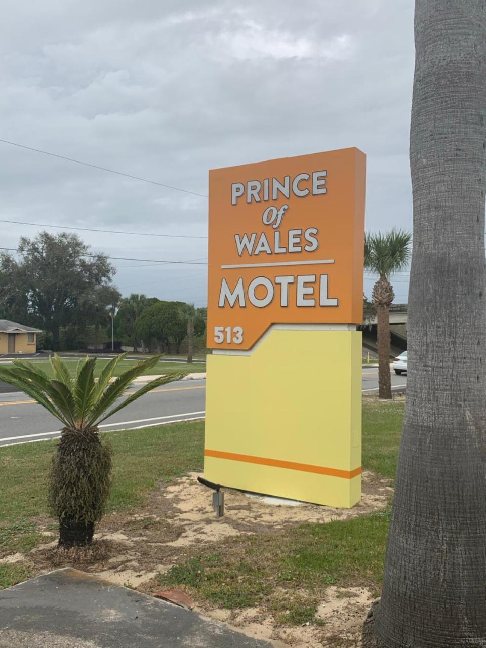 Prince Of Wales Motel 莱克威尔士 外观 照片